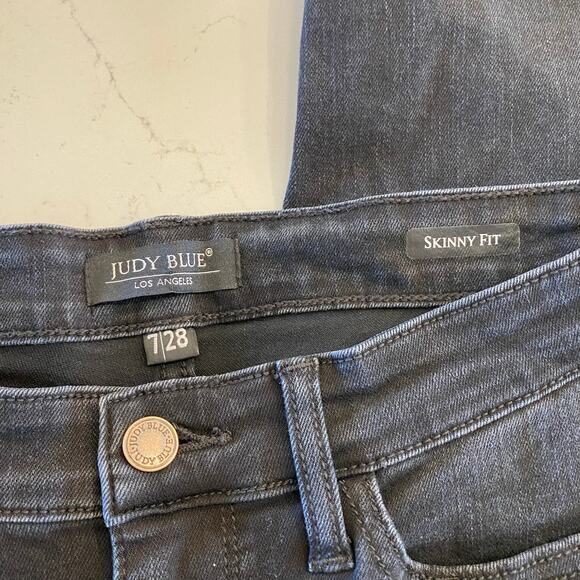 Judy Blue Skinny Jeans Black with Animal Cheetah Print Distressed Size 7 /28 - Picture 5 of 9